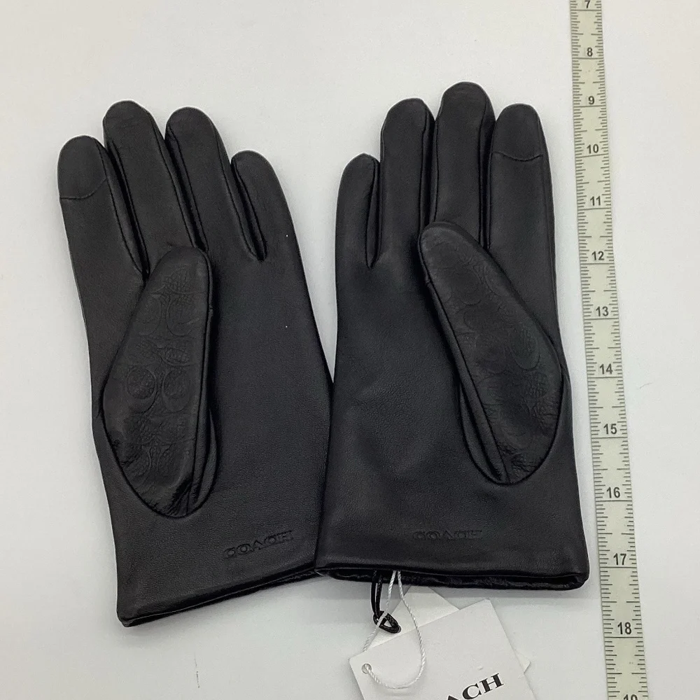 2150. Coach Black Leather Signature Insignia Gloves Size XS/S